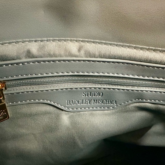 Badgley Mischka Spring Blue Vegan
Leather Small Quilted bag - Picture 10 of 10